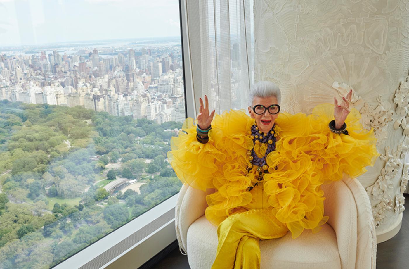 Módní ikona Iris Apfel oslavila 100 let a jako dárek dostala spolupráci se značkou H&M